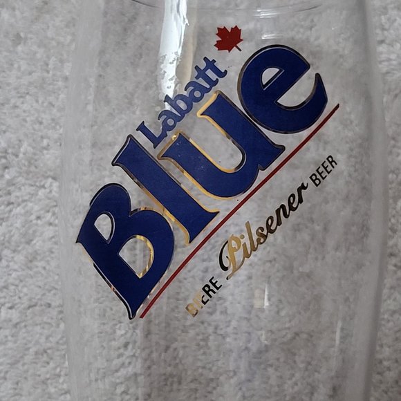VTG LABATT BLUE PILSNER DRINKING GLASS 9" 20 OZ. GOLD RED CAN. MAPLE LEAF GUC - Picture 2 of 7